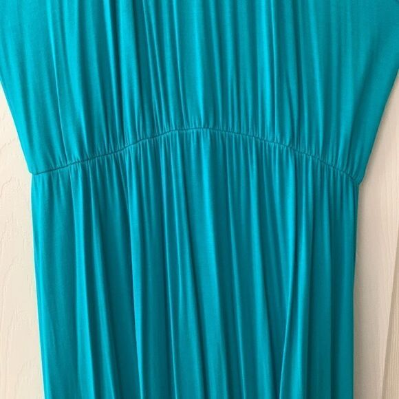 Kranda | Color Block Maxi Dress - Picture 3 of 12